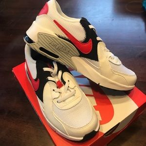 BTS!! NEw *New* Nike Air Max Excee 2Y boys